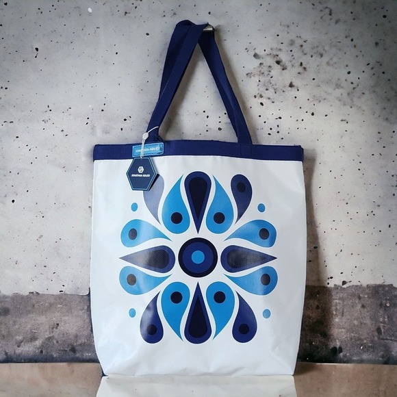 Jonathan Adler White Navy Feather Medallion 2 Sided Beach Talulla Large Tote NWT - Picture 3 of 16